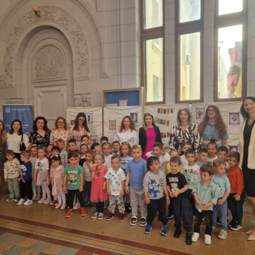 Exponație de artă pentru cei mici în Galati cu sprijinul Universității "Dunarea de Jos"