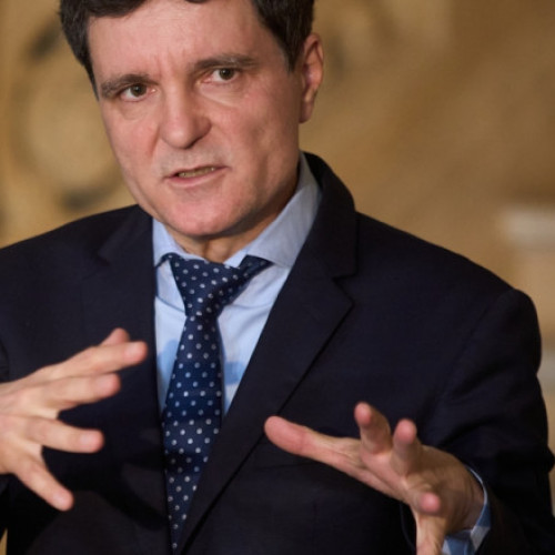 Nicusor Dan va discuta astăzi cu oficiali europeni despre deficitul României