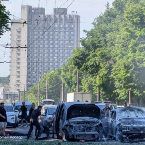 Trei morți și aproape 20 de răniți în atac cu rachete asupra Sumi, Ucraina