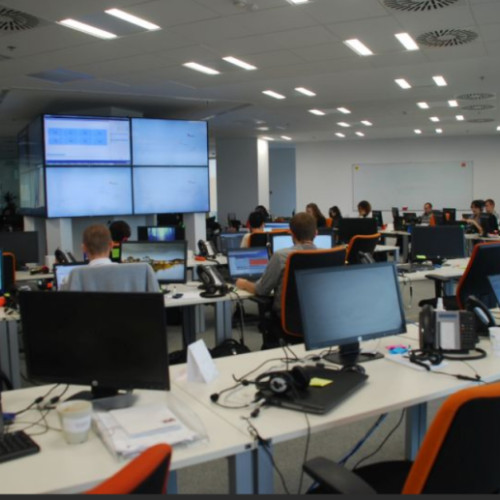 Endava, subsidiara din România a companiei britanice de software, a înregistrat în 2024 o scădere semnificativă a performanțelor financiare, anunță sursa stiridecluj.ro. Potrivit datelor publicate, cifra de afaceri a companiei a fost de 1,26 miliarde de lei, în scădere cu 6,4% față de anul precedent. În același timp, profitul net a scăzut cu 27,7%, ajungând de la 184,69 milioane de lei în 2023 la 133,6 milioane de lei anul trecut.