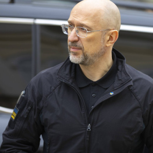 Premierul ucrainean Denis Smihal: operațiunea &quot;Panza de păianjen&quot; a fost necesară pentru siguranța națională
Conform digi24.ro, premierul ucrainean Denis Smihal a explicat într-un interviu pentru France 24 motivul pentru care a fost lansată operațiunea militară &quot;Panza de păianjen&quot;. Potrivit lui, această acțiune a fost esențială pentru a îmbunătăți securitatea țării în contextul atacurilor continue ale Rusiei asupra infrastructurii civile și a populației.