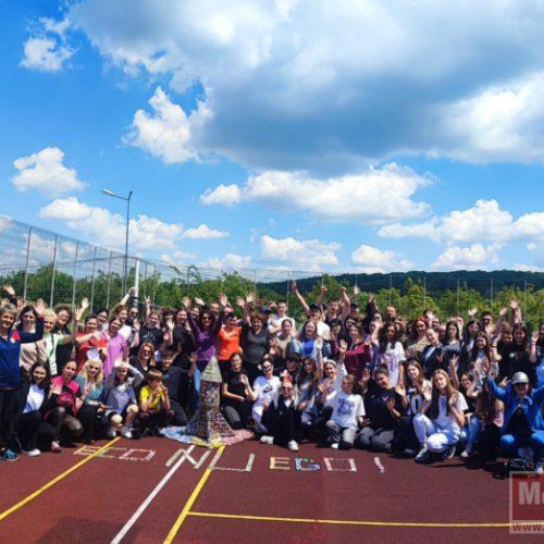 Concursul național de protecția mediului „Și gestul tău contează!” s-a încheiat duminică, 1 iunie, marcând cea de-a XVII-a ediție. Potrivit monitorulbt.ro, evenimentul a fost cofinanțat de Ministerul Educației și Cercetării și a fost organizat de Palatul Copiilor Botoșani în colaborare cu Asociația "Papucul Doamnei", în parteneriat cu Inspectoratul Școlar Județean Botoșani. Competiția a avut loc la Vorona, gazda fiind Liceul Tehnologic „Ștefan cel Mare și Sfânt”.