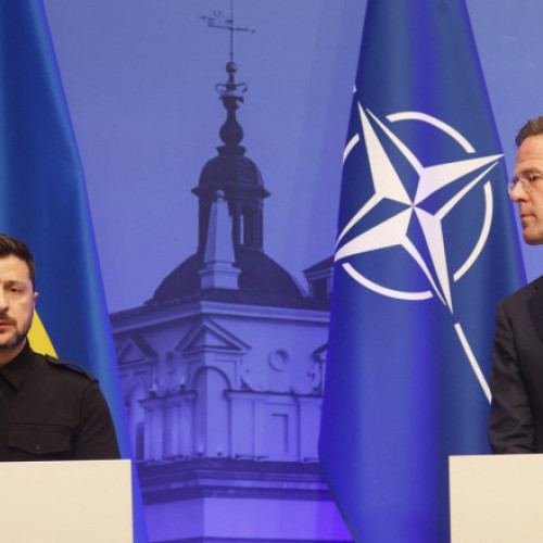 Ucraina a fost invitata la summitul NATO de la sfârșitul lunii iunie, care va avea loc la Haga, a anunțat președintele Volodimir Zelenski. Potrivit acestuia, această invitație este foarte importantă, iar absența țării sale ar fi reprezentat o &quot;victorie&quot; pentru președintele rus Vladimir Putin, care se opune aderării Kievului la Alianță. În cadrul unei întâlniri cu secretarul general al NATO, Mark Rutte, la Summitul B9 de la Vilnius, Zelenski a subliniat importanța participării.