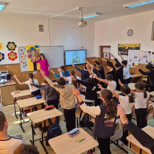 „Invatatorul, prima fila a cartii vietii” – un eveniment dedicat dascălilor din Târgoviște