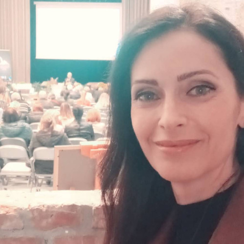 Fosta candidat al USR la primăria Blaj, Carmen Spatacean, își va pierde locul din Consiliul Local Blaj, după ce a fost exclusă din partid. În locul ei va intra Cristina Păcurar, următoarea pe lista de alegeri. Potrivit unei adrese semnate de USR Alba către Consiliul Local Blaj, decizia de excludere a fost luată în cadrul Biroului Județean Alba al USR, pe data de 26 mai.