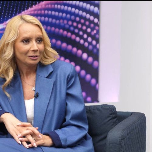 Daciana Sarbu și Victor Ponta, după aproape două decenii de căsnicie, au ales să se despartă, potrivit unei declarații făcute de ea într-un interviu pentru "Puterea unui lider", exclusiv pe Libertatea. Aceasta a lăudat timpul petrecut împreună, menționând că, în ciuda relației bune pe care au avut-o timp de 20 de ani, au decis să se separa pentru binele copiilor și pentru propria lor liniste.