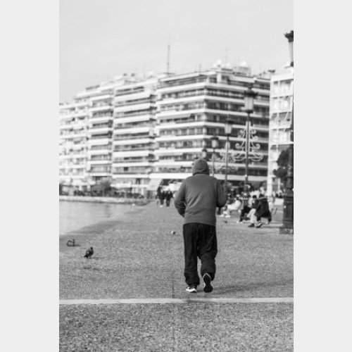 Aproape două treimi dintre români se confruntă cu dificultăți financiare, conform unui sondaj realizat de Provident, citează crisana.ro. Potrivit studiului, 64,9% dintre cetățeni se confruntă constant sau recurent cu probleme financiare.