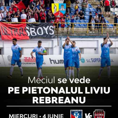 Primăria Bistrița va amplasa un ecran de mari dimensiuni pe Pietonalul Liviu Rebreanu pentru a transmite meciul live, în urma solicitărilor fanilor. Conform timponline.ro, primarul Gabriel Lazany a spus: „Vor fi 90 de minute decisive! Nu putem fi în tribunele de acolo, dar la solicitarea suporterilor putem fi împreună aici, în inima Bistriței, alături de Gloria! Pe pietonalul Liviu Rebreanu va fi transmis meciul în direct. Hai să fim aproape de echipă, chiar și de la distanță. Bistrița susține Gloria până la capăt! Ne vedem pe Pietonalul Liviu Rebreanu!”