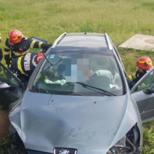 Accident rutier între Ipotesti și Cucorani: două persoane au primit îngrijiri medicale