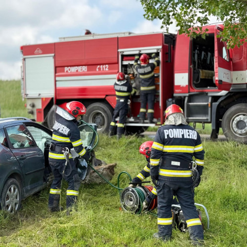 Accident în Botoșani: două persoane au fost rănite