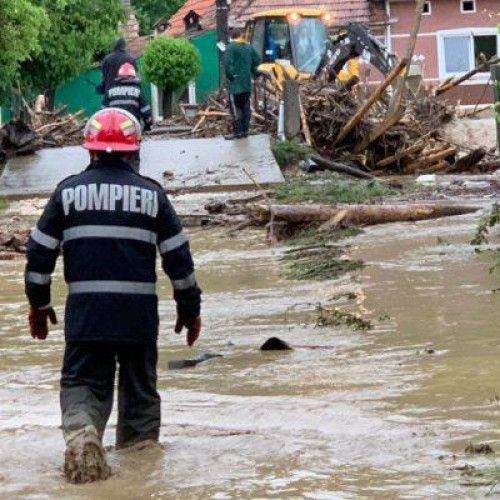 Hidrologii avertizează cu privire la un cod galben de inundații pe râuri din 15 județe, până joi la prânz