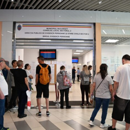 Parinții din Sectorul 2 pot solicita acum Cartea Electronică de Identitate pentru copiii cu vârsta între 0 și 14 ani, potrivit sursei newsbucuresti.ro. Deși documentul este opțional, acesta aduce mai multe avantaje, fiind un act de identitate și un document de călătorie, mai practic decât certificatul de naștere.