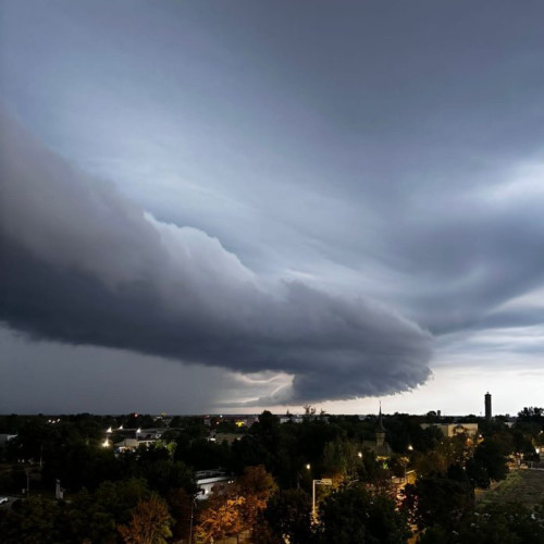 Vijelie prelungită în Vrancea, cu probleme în alimentarea cu energie și comunicații