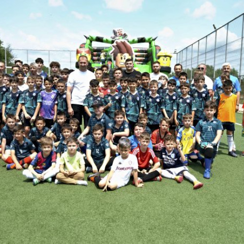 Zi plină de bucurie pentru copiii din Dragomirești-Vale de Ziua Copilului