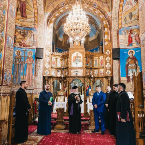 Mitropolitul Nifon a vizitat parohia din Titu pentru a întări legătura între Biserică și autorități