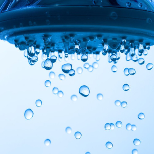 Comisia Europeană cere statelor membre să stabilească ținte clare pentru reducerea consumului de apă