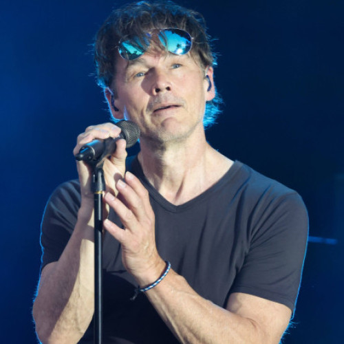 Morten Harket, solistul trupei norvegiene A-ha, a fost diagnosticat cu boala Parkinson, potrivit digi24.ro. În vârstă de 65 de ani, artistul și-a exprimat acceptarea diagnosticului și nu are nicio problemă cu această situație, notează sursa menționată. Anunțul oficial a fost făcut pe site-ul trupei, într-un articol scris de Jan Omdahl, autorul biografiilor membrilor formației.