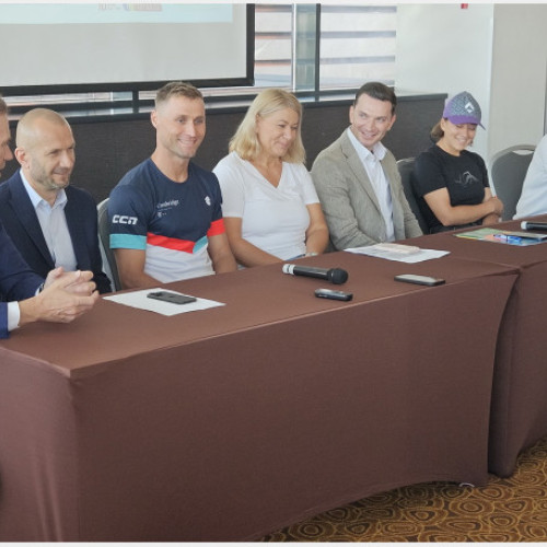 Spectacol de triatlon la Oradea: peste 700 de sportivi din 21 de țări participă la X-Man Romania 2025