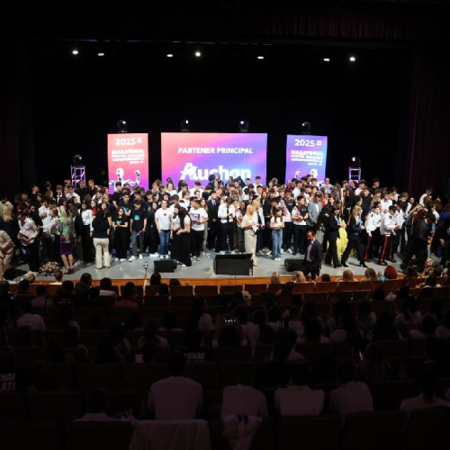 creativland Pascani câștigă premiul la maratonul pentru educație antreprenorială