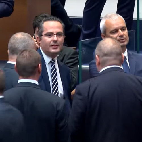 Tensiuni violente în parlamentul bulgar din cauza protestelor împotriva aderării la euro