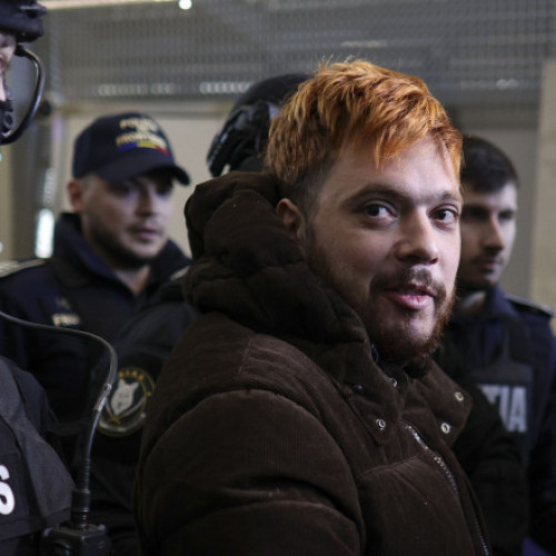 Un infractor francez, capturat în România și extrădat în Franța după o evadare violentă, nu va fi dus în sala de judecată, afirmă ministrul de interne francez. Potrivit acestuia, deținutul este extrem de periculos și este preferabil ca un judecător să se deplaseze la penitenciar pentru a-l audia, scrie digi24.ro.