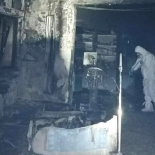 Procesul pentru tragedia de la Spitalul din Piatra Neamț merge mai departe, după aproape cinci ani de la dezastru. Potrivit digi24.ro, doi asistente medicale acuzați de neglijență au fost trimiși în judecată, fiind suspectate că ar fi avut un rol în incendiu. Judecătorul de cameră preliminară a respins toate contestațiile depuse de cele două asistente și de spital, astfel că procesul urmează să înceapă, dacă nu vor fi făcute apeluri suplimentare.