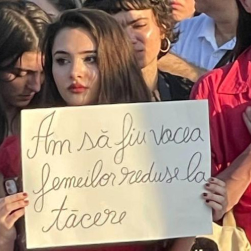 Protest în Cluj pentru combaterea femicidului: "Nu mai îngropăm femei, ci sisteme"