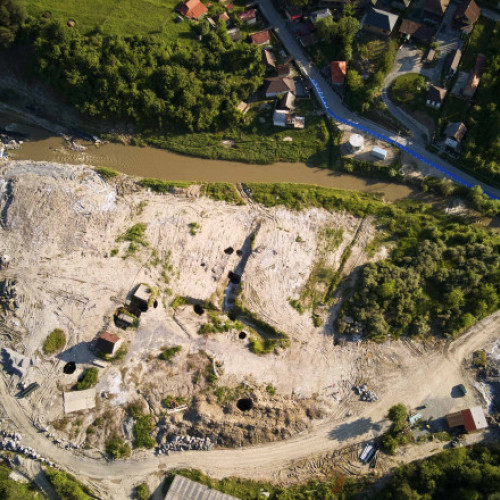 Situație de urgență la Salina Praid: specialiști caută soluții pentru evacuarea apei și crearea unui lac sărat