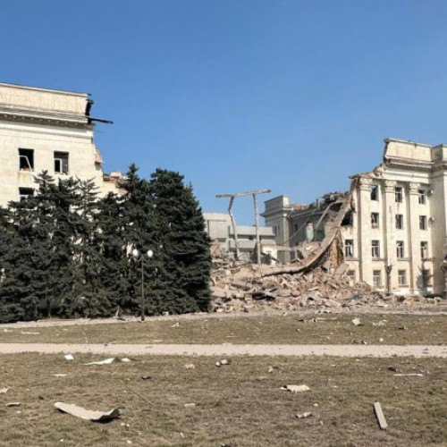 Zelenski acuză Rusia de distrugerea clădirii administrației din Herson, în sudul Ucrainei