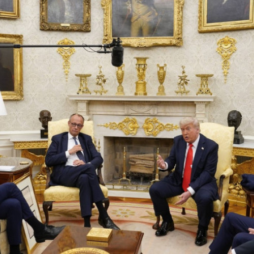 Trump sugerează că Ucraina și Rusia ar trebui să se lupte o vreme înainte de a negocia pacea