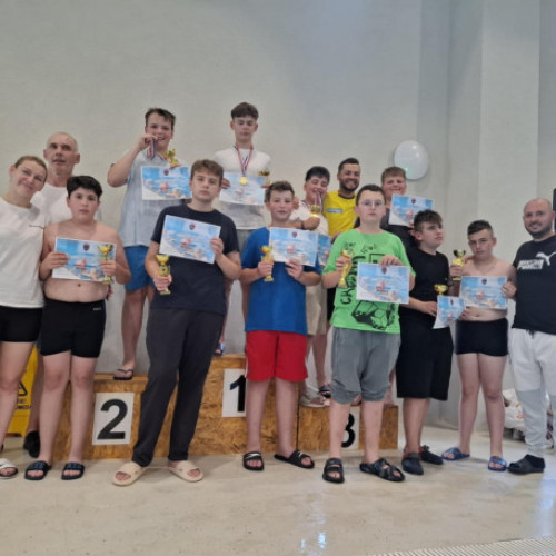 Concursul de înot „Aqua Kids Challenge” s-a dovedit a fi un succes în Stei