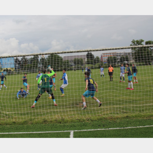 Ultima etapă din campionatul de fotbal al Ligii a IV-a programează doar două meciuri importante, potrivit crisana.ro, întrucât celelalte dueluri sunt considerate echilibrate din punct de vedere valoric. În runda cu numărul 30, programată pentru sâmbătă, 7 iunie, se vor disputa mai multe partide cu miză mare, dar cele mai așteptate sunt confruntările Olimpia Salonta - Foresta Tileagd și CSC Hidiseul de Sus - Vointa Cheresig.