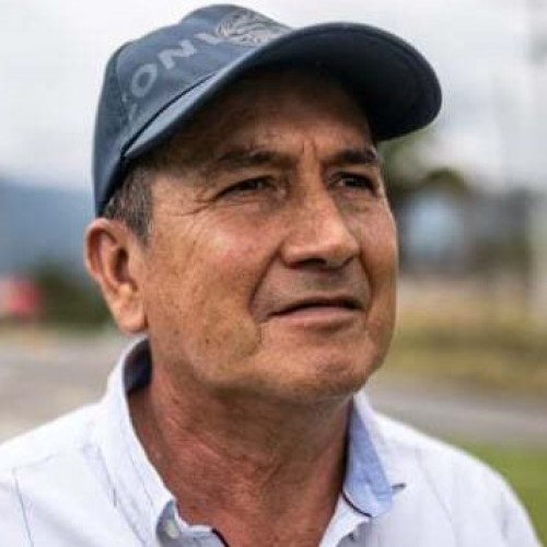 Fosta glorie a ciclismului columbian, Lucho Herrera, a fost audiat joi de către autoritățile din Columbia, potrivit ziaruldeiasi.ro. El a negat orice implicare în uciderea a patru vecini în anul 2002.