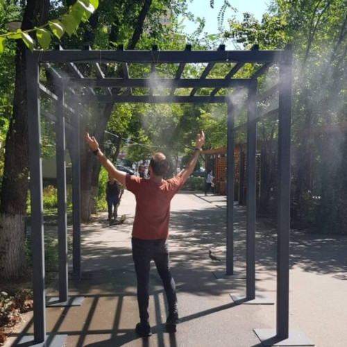 Perdele de apă și surse de hidratare pentru bucureșteni în timpul caniculei