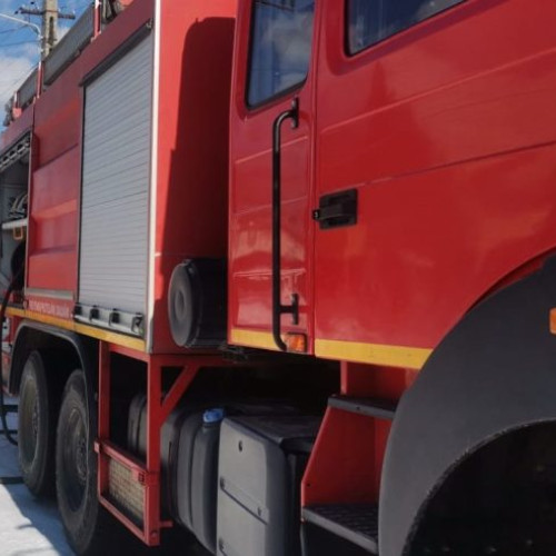 Incendiu la o vulcanizare din comuna Dumbrăveni