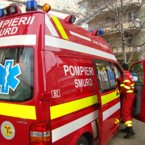 Pompierii din Piatra-Neamț intervin la un accident rutier pe strada Lămăiței