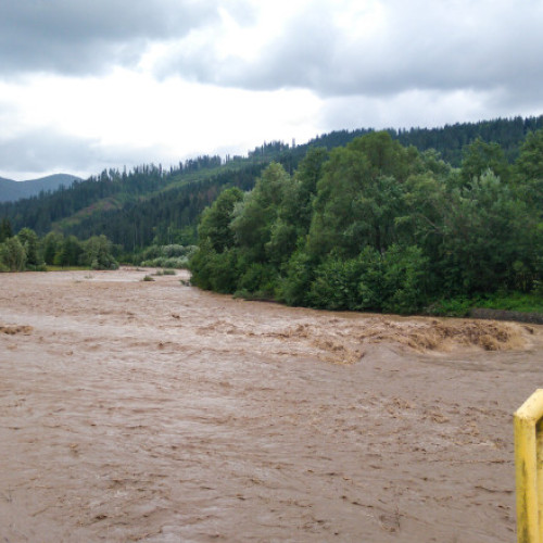 Avertizare de inundații emisa de INHGA pentru peste două treimi din țară