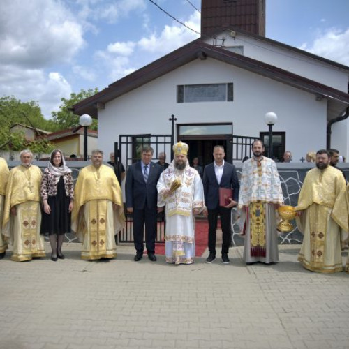 Primăria din Dragomirești-Vale, prin implicarea directă a primarului Gheorghe Socol, a sprijinit semnificativ dezvoltarea spirituală și culturală a comunității locale, promovând valorile tradiționale și credința ortodoxă. În cadrul unui eveniment important, o mare de credincioși, mulți purtând costume tradiționale, au participat la o slujbă specială oficiată de preoți, în prezența Înalt Preasfințitului Parinte Paisie Sinaitul. Potrivit jurnaluluilfov.ro, evenimentul a fost marcat de o ceremonie plină de emoție, încheiată cu binecuvântarea credincioșilor.