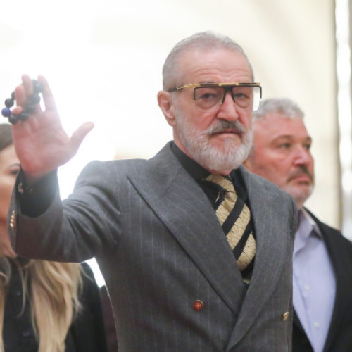 Patriarhul Daniel interzice accesul lui George Becali la strană în Catedrala Patriarhală