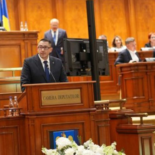 Problema parcărilor private ocupate abuziv, o preocupare pentru localnici, a fost discutată de deputatul PNL de Brașov, Sebastian Rusu, în emisiunea "Culisele Zilei cu Sebastian Dan". Acesta, citând experiența sa de fost viceprimar, propune modificări legislative pentru a combate problema în orașe precum Brașov, Arad și Constanța, notează newsbv.ro.