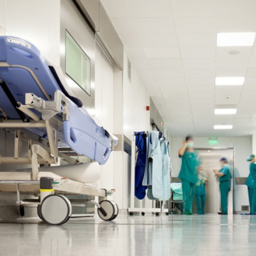 Infectiile fungice, o problema majoră în pediatrie, mai ales la copiii imunocompromisi, solicită atenție specială. Profesorul Dr. Oana Falup-Pecurariu a explicat în emisiunea „Culisele Zilei”, citată de newsbv.ro, că aceste afecțiuni sunt extrem de complexe și dificil de tratat. Potrivit specialistei, ciupercile pot provoca infecții severe, mai ales la copiii cu boli oncologice sau cu sistem imunitar slăbit.