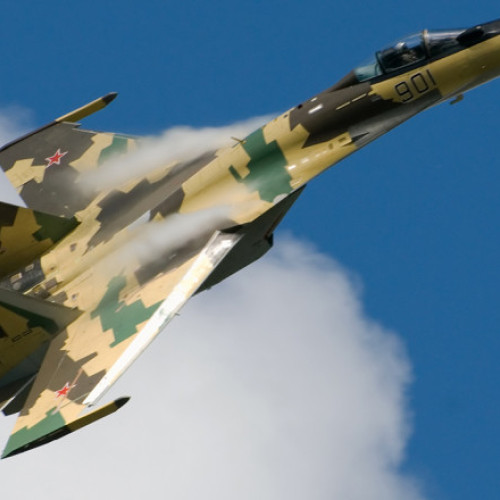 Fortele aeriene ucrainene au doborat un avion de luptă rus Su-35, anunță armata ucraineană, potrivit digi24.ro. În comunicatul transmis pe aplicația de mesagerie Telegram, autoritățile de la Kiev notează că, în dimineața zilei de 7 iunie 2025, în urma unei operațiuni de succes în zona Kursk, un avion de vânătoare rus a fost doborât. Armata ucraineană nu a oferit alte detalii despre eveniment, iar Rusia nu a comentat incidentul până în prezent. Reuters a menționat că nu s-a putut verifica independent această relatare.