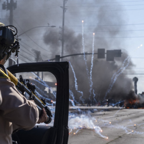 Trump semnează memorandum pentru mobilizarea Garda Națională la Los Angeles pentru dispersarea protestelor
