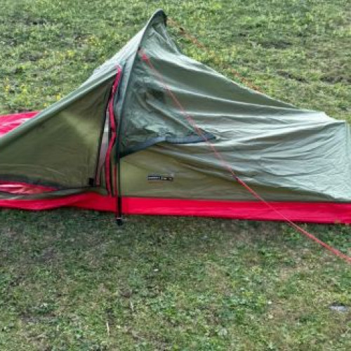 incident în Valea Malaiesti: un urs a fost alungat de salvamontiști după ce a avut contact cu oamenii