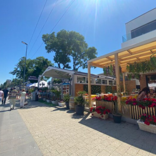 Litoralul românesc, plin de turiști de Rusalii