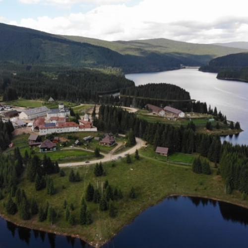 proiect de instalare a unei centrale fotovoltaice la mănăstirea oasa autorizat de autorități