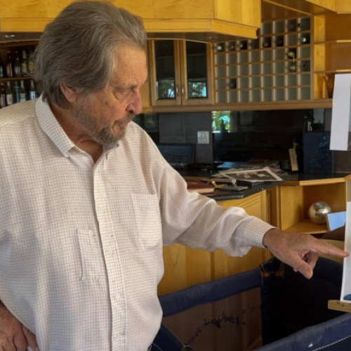 Errol Musk, tatăl miliardarului Elon Musk, a fost prezent la Moscova pentru participarea la &quot;Forumul Viitorului 2050&quot;, organizat de Institutul Targrad. Potrivit publicației independente Meduza.io, evenimentul a avut loc în perioada 9-10 iunie în Centrul de Inovație Lomonosov de la Universitatea de Stat din Moscova și s-a concentrat pe teme precum educația patriotică și spațiul rusesc. La forum au fost invitați și alți vorbitori importanti, precum ministrul rus de externe, Serghei Lavrov, precum și reprezentanți ai diferitelor instituții și partide politice rusești.