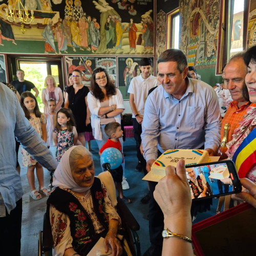 Doamna Eugenia Maniga a împlinit 100 de ani, un exemplu de demnitate și bunătate