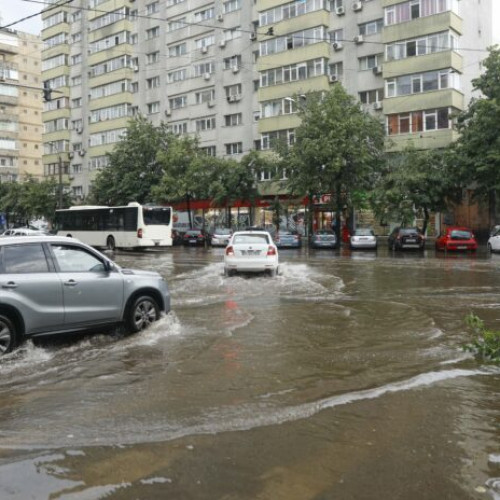 Perturbere în circulația mijloacelor de transport în comun din București din cauza vremii nefavorabile