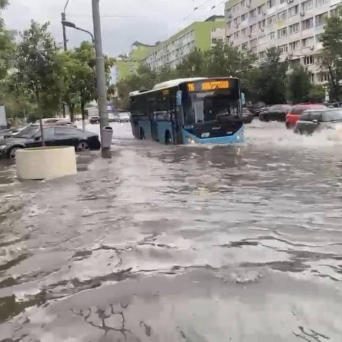 Bucureștiul a fost afectat de o furtună puternică cu vijelie și ploi torențiale în data de 9 iunie 2025